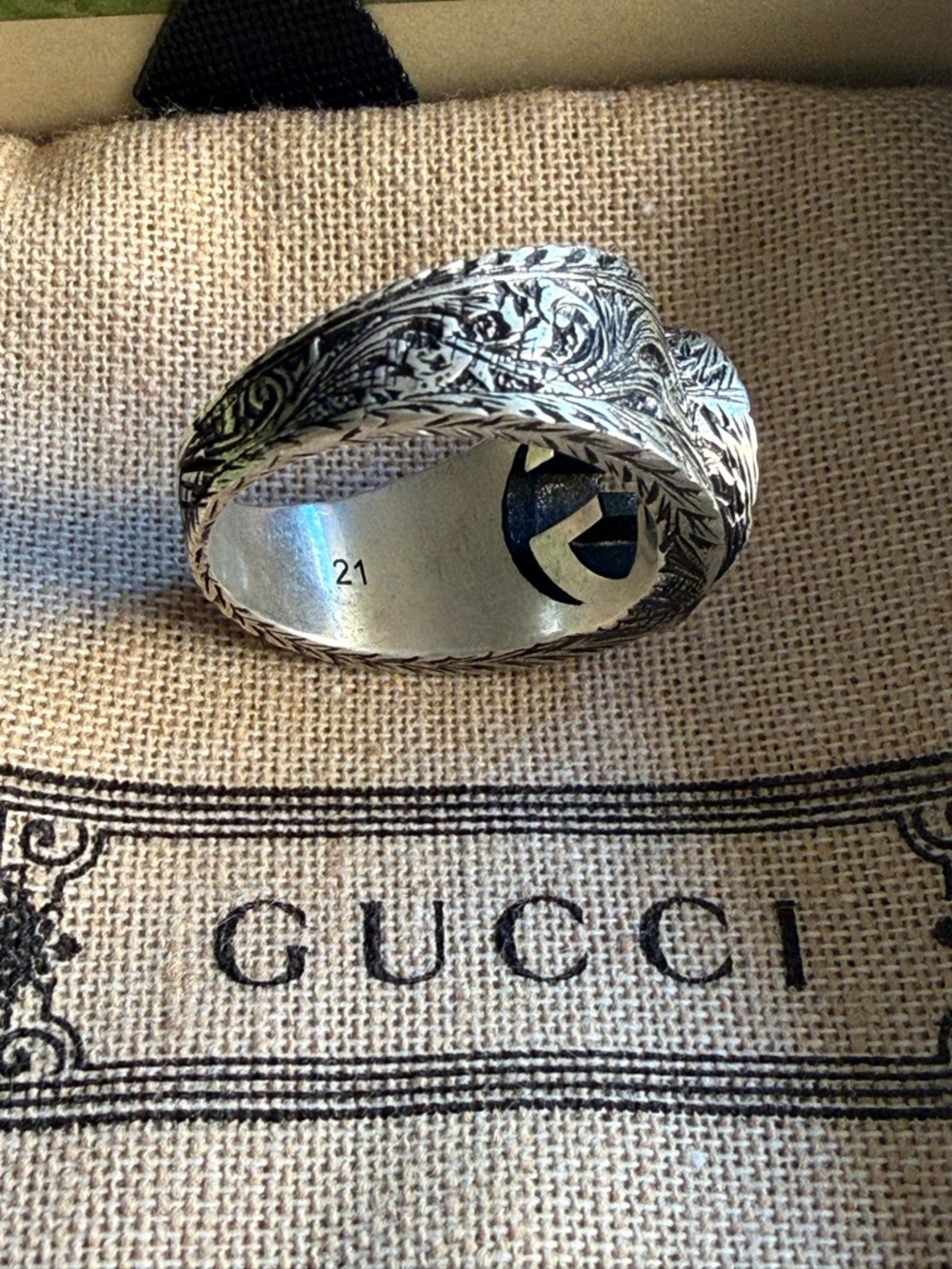 NWB GUCCI INTERLOCKING RING Ag 925 STERLING SILVER ENGRAVED PATTERN GUCCI SZ/21 - Picture 6 of 13